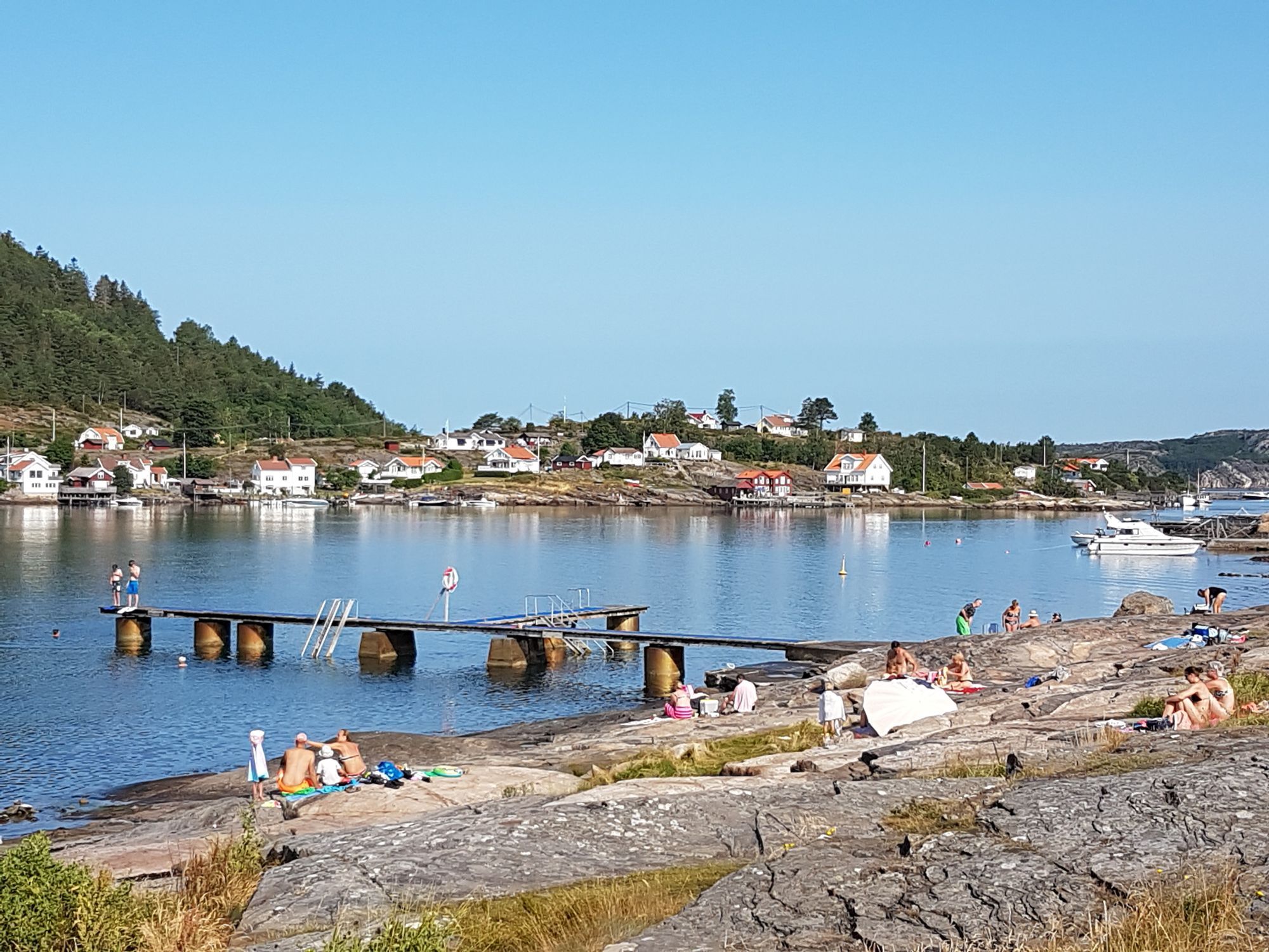 Stuga i Bohuslän med underbar havsutsikt – bild 20 av 22