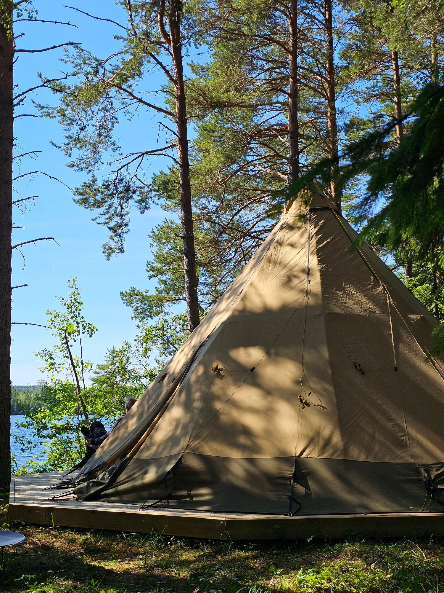 Bo i kåta på egen ö i Alsensjön – bild 9 av 14