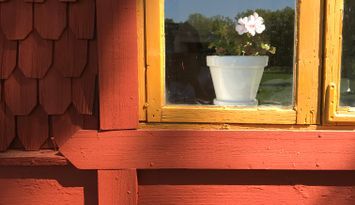 Mysigt torp i natursköna omgivningar