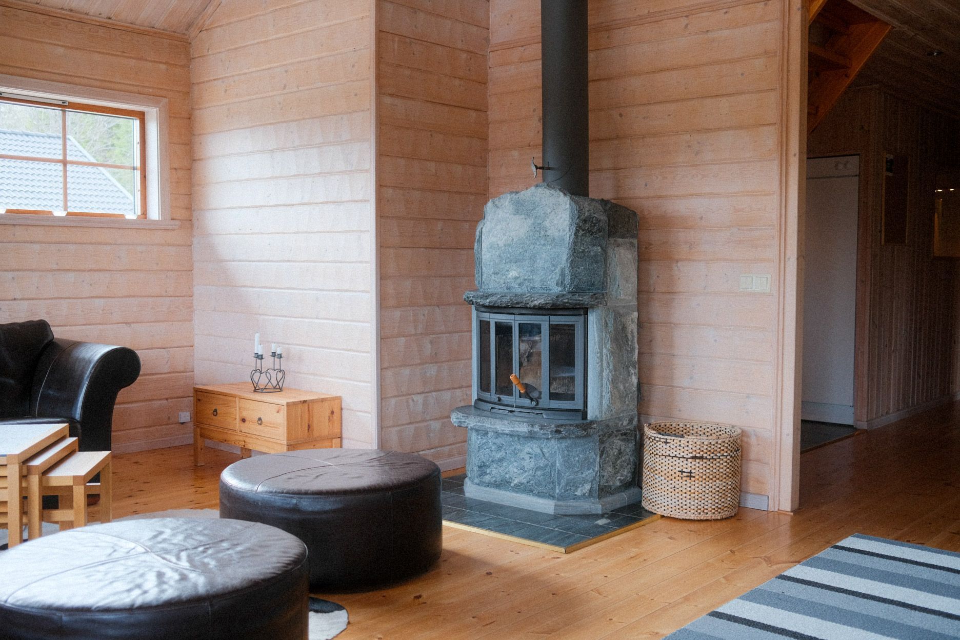 Bo i backen – stor fjällstuga i Klövsjö m. bastu – bild 14 av 24