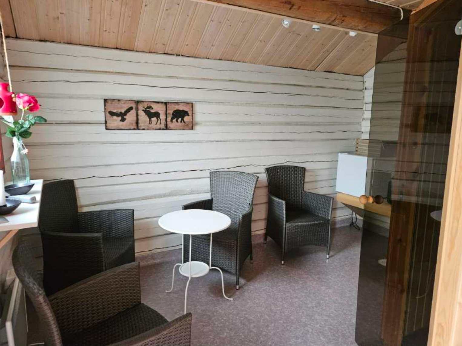 Mysig timmerstuga i Borgafjäll – bild 10 av 12