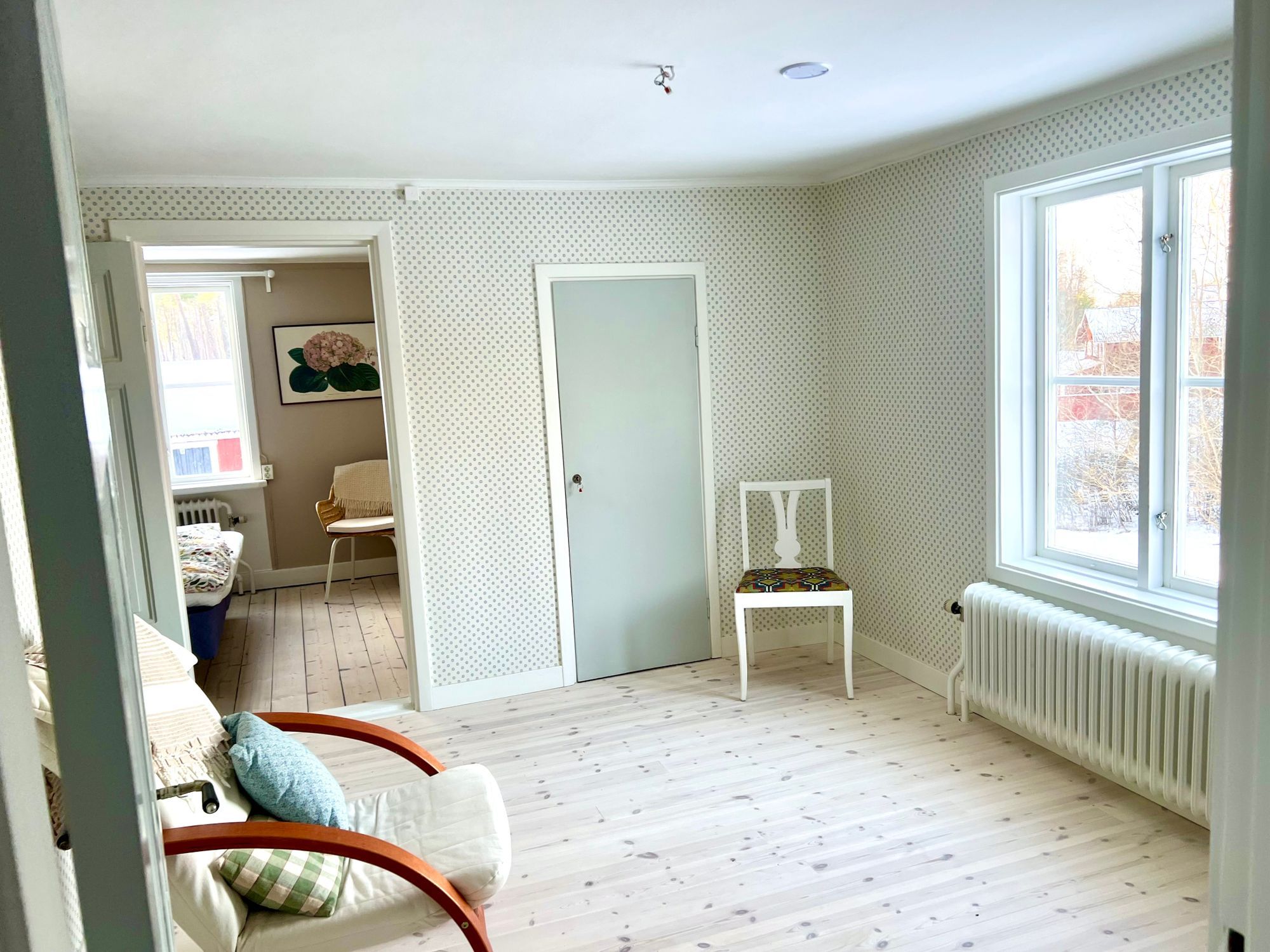 Adelsö idyll vid Mälaren med bastu och stor tomt – bild 14 av 24