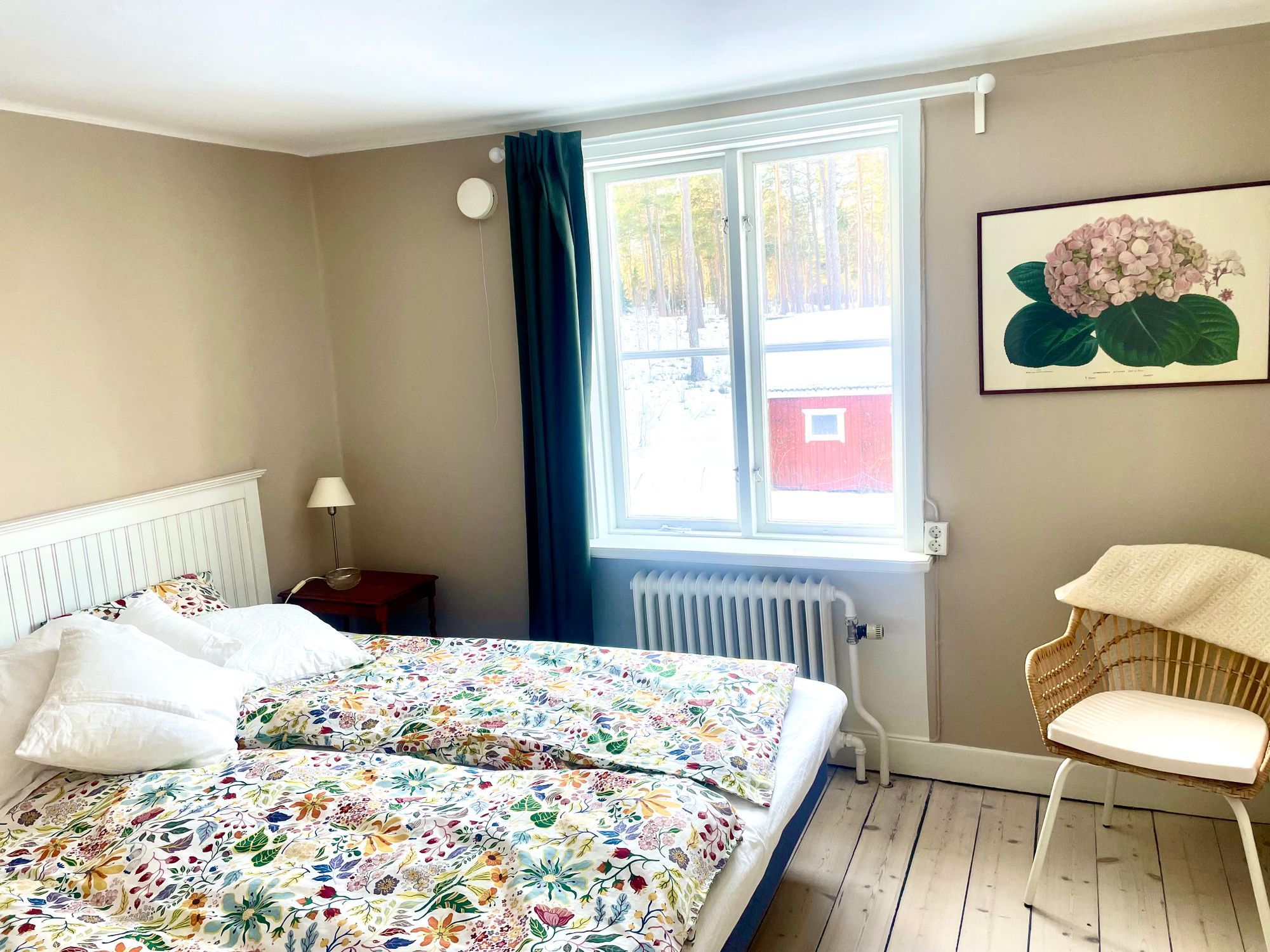 Adelsö idyll vid Mälaren med bastu och stor tomt – bild 11 av 24