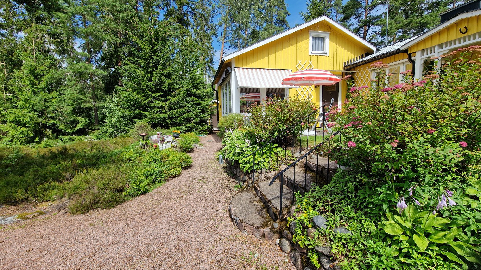 Stuga vid Vänern – bild 2 av 17