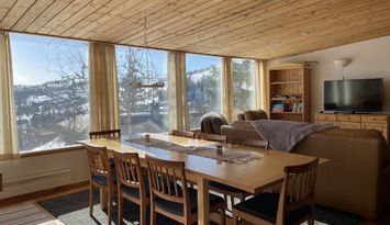 Stort hus med 2 lgh i Vemdalsskalet, Vemdalen