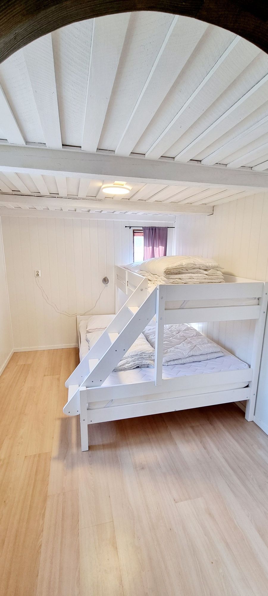 Ödegård/Skogsgård med sjö,spabad och oppkudde – bild 19 av 24