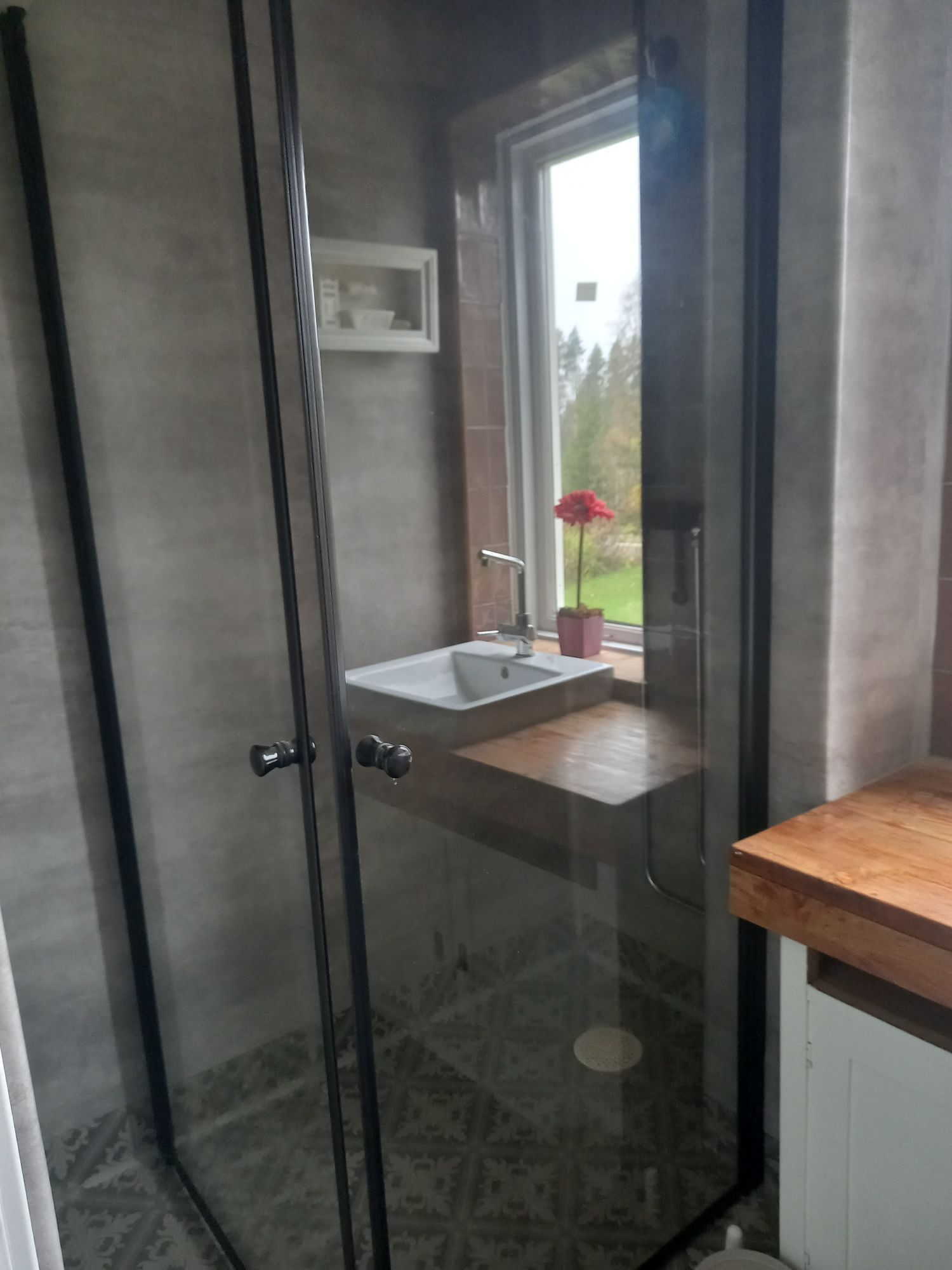 Hundvänligt hus nära sjön, inhägnat Värmland – bild 19 av 24