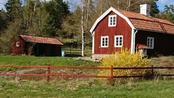 Stuga med sjöutsikt nära Västervik