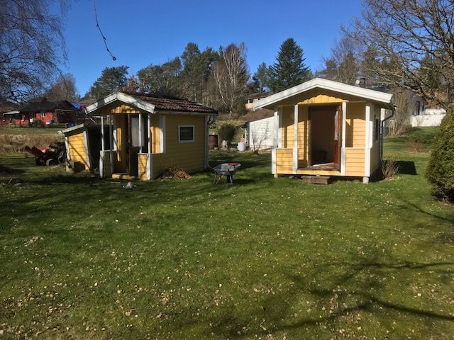 Charmig stuga med barnvänlig tomt – bild 5 av 10