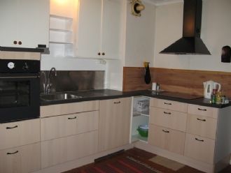 Rymlig stuga med egen strand – bild 6 av 10