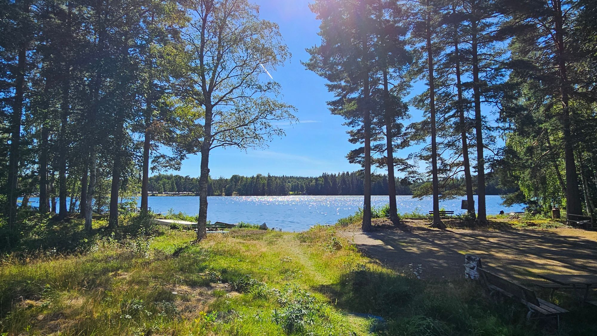 Ett genuint hus med hjärta, nära sjön & kanot – bild 2 av 20