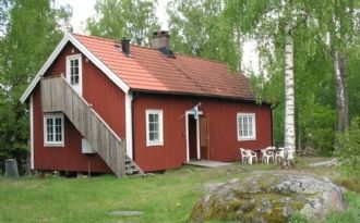 Stuga med strandtomt i sjön Möckeln, Boastad 81