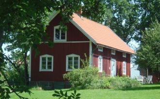 Modernes haus Bergkvara mit dem Ländlichen Charm