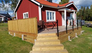 Mysig stuga med sjöutsikt o närhet till Grönklitt