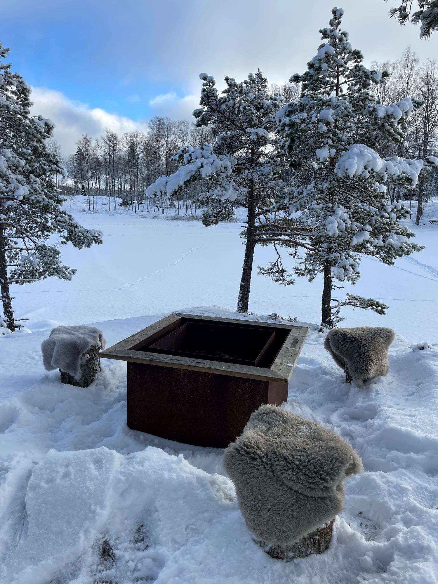 Mysig stuga med sjöutsikt och egen brygga. – bild 17 av 19