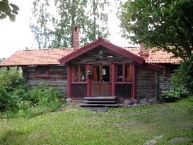 Reizendes Holzhaus im Naturschutzgebiet