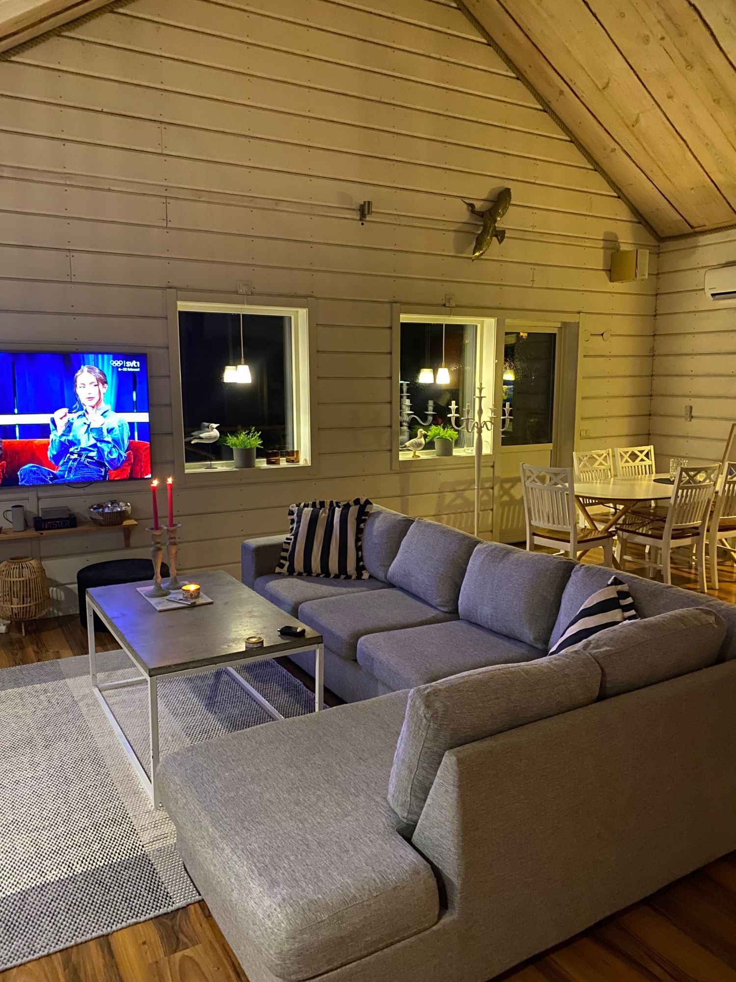 Fin stuga med utsikt över Norrfällsviken – bild 5 av 12