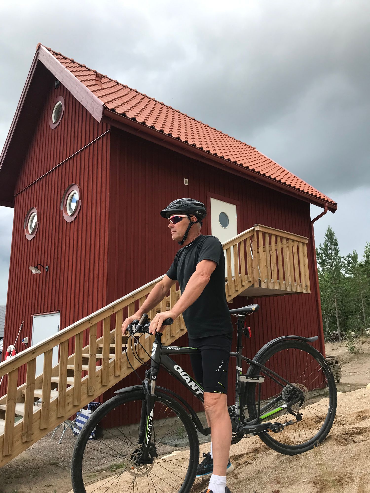 Nybyggd stuga i två plan uthyres – bild 10 av 11