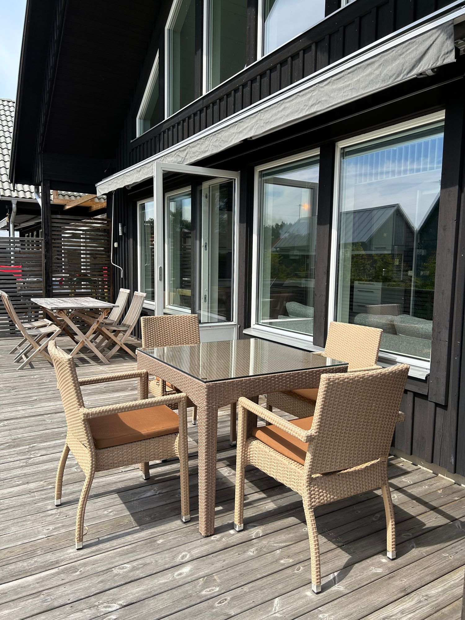 Sommarhus med pool – bild 7 av 16