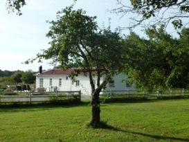 Stonehouse 20 km south of Visby