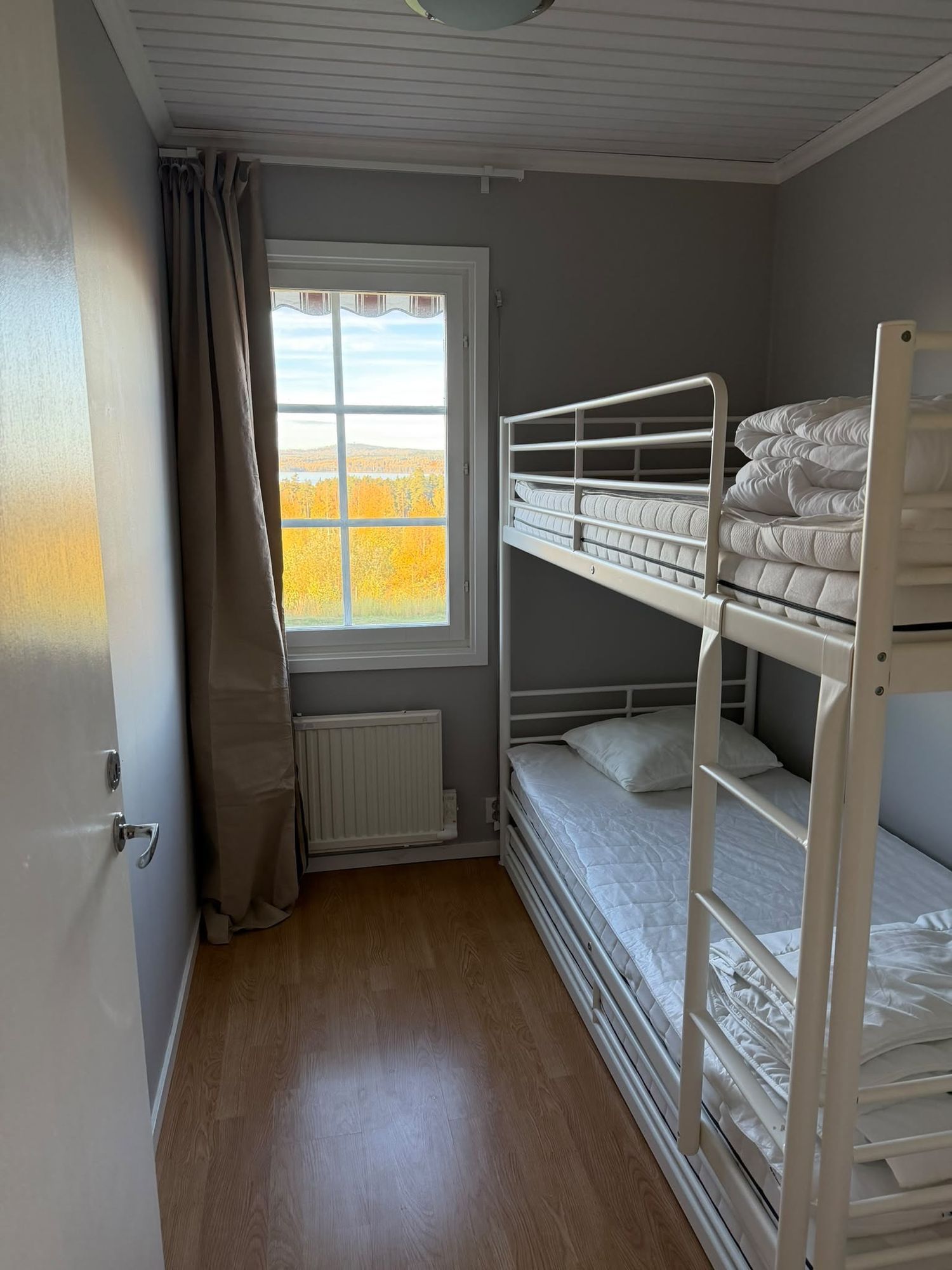 Stuga Tällberg Dalecarliabyn utsikt mot Siljan – bild 10 av 17