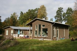Härlig arkitektritad villa nära Stockholm