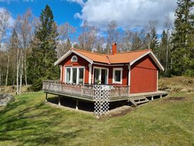 Mysig stuga i Svartedalens naturreservat