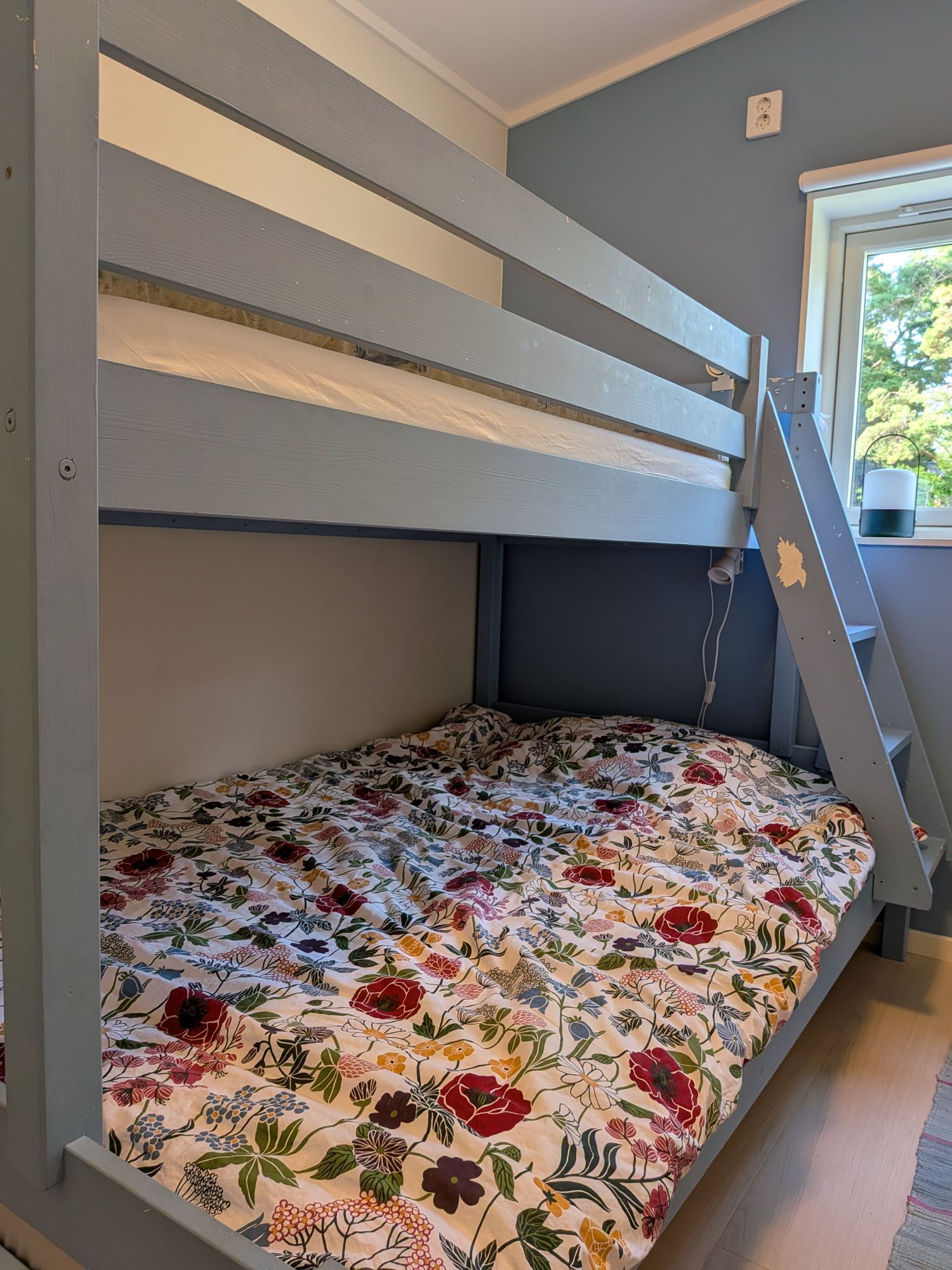 Arkitektritad stuga med havsutsikt nära Grebbestad – bild 20 av 24