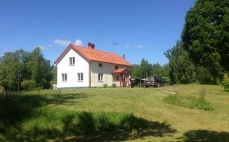 Ljuvligt sjöläge med plats för lek