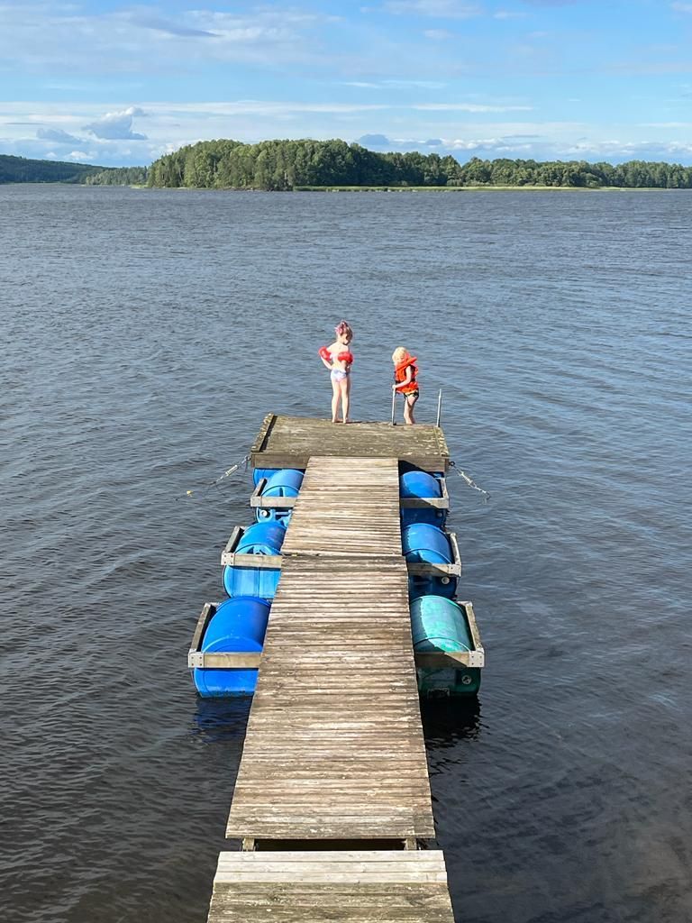 Nyrenoverad lägenhet med panorama sjöutsikt – bild 23 av 24