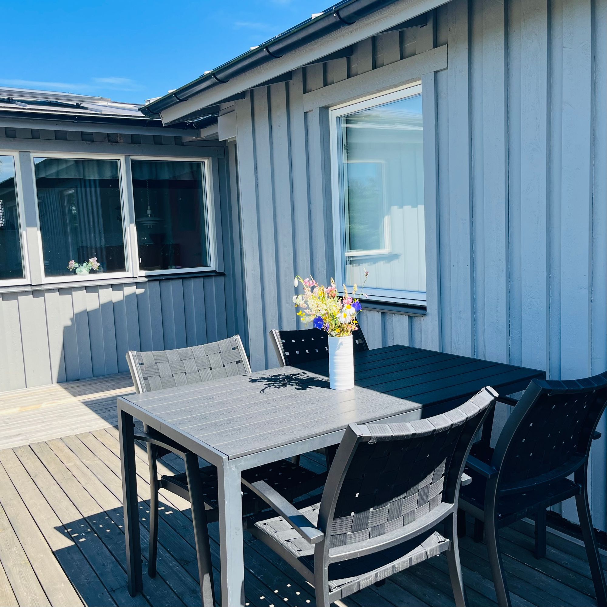 Mysig och havsnära sommarstuga i Kårehamn/Petgärde – bild 17 av 21