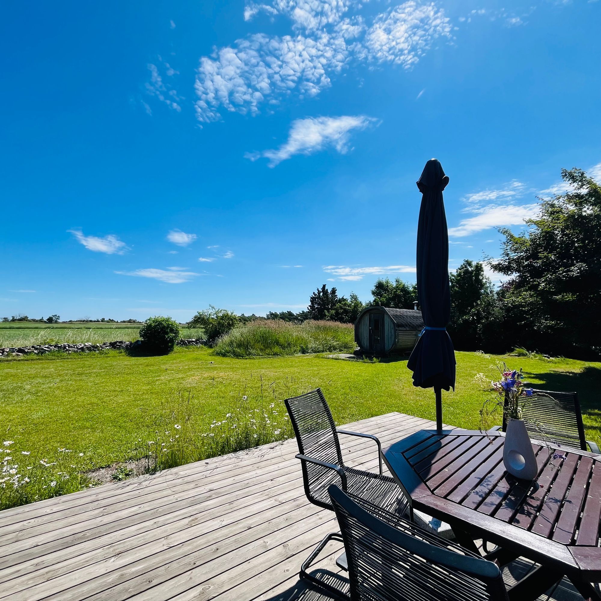 Mysig och havsnära sommarstuga i Kårehamn/Petgärde – bild 14 av 21