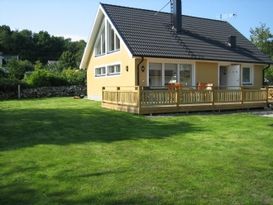 House close to the beach in old Hällevik