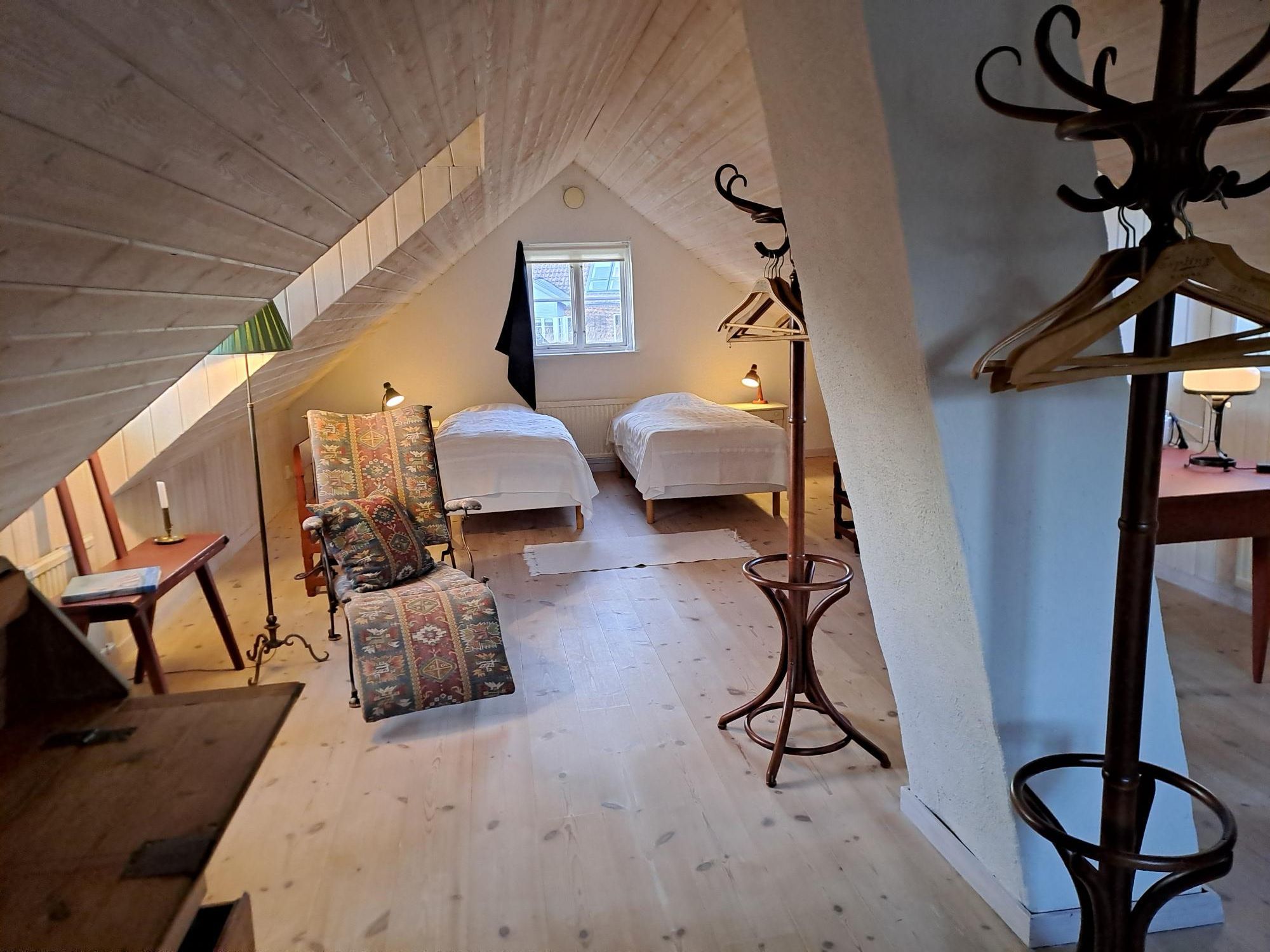 Brantevik på Österlen bostad med egen trädgård – bild 9 av 11
