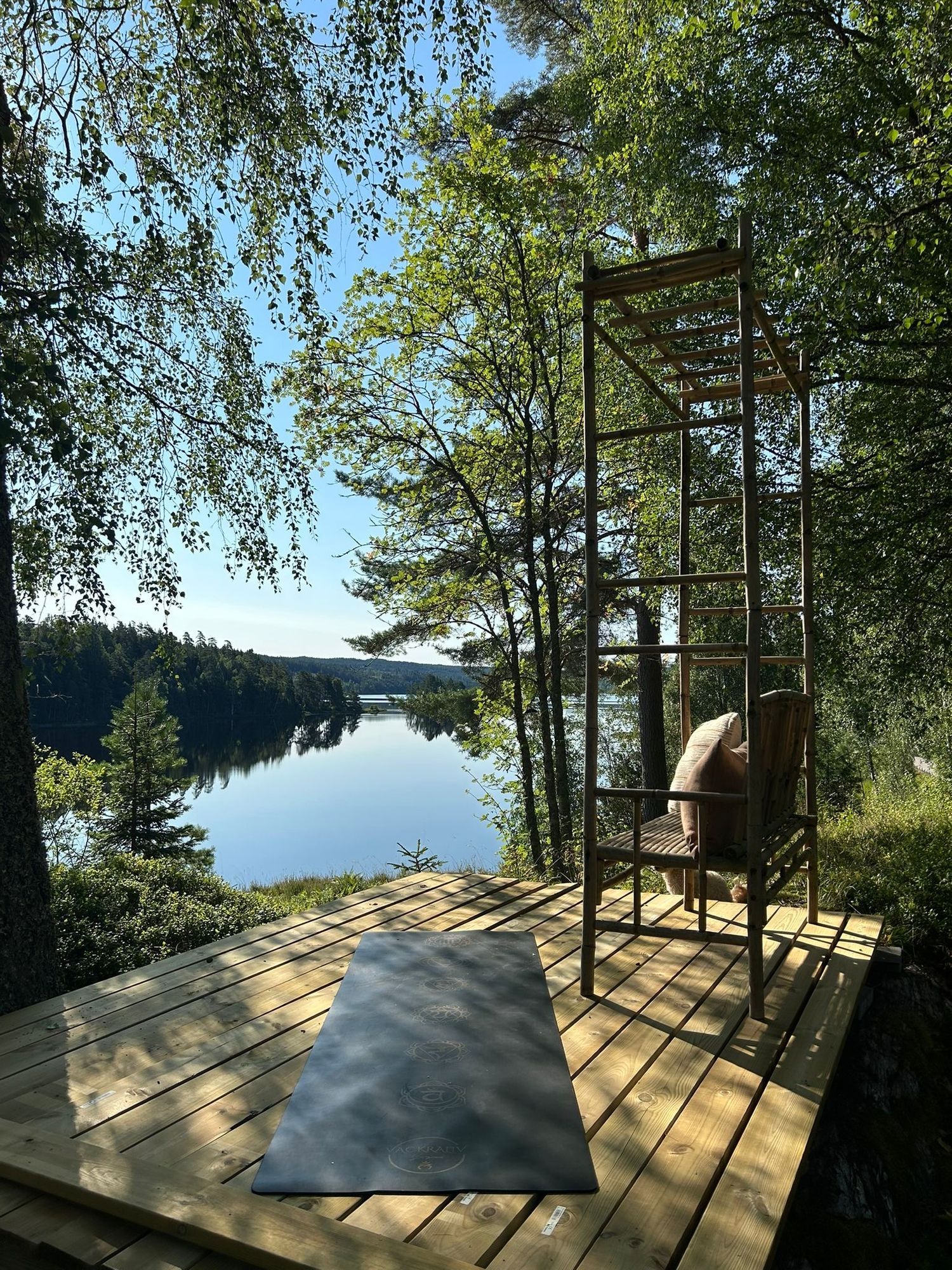 Stuga med sjöutsikt, båt och bastu i Bohuslän – bild 2 av 18