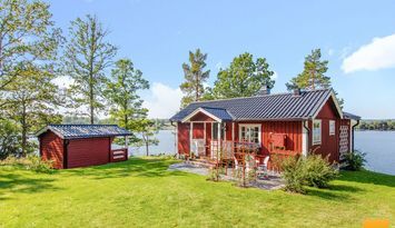 Fira in våren här! Magiskt sjöläge. Enskilt.