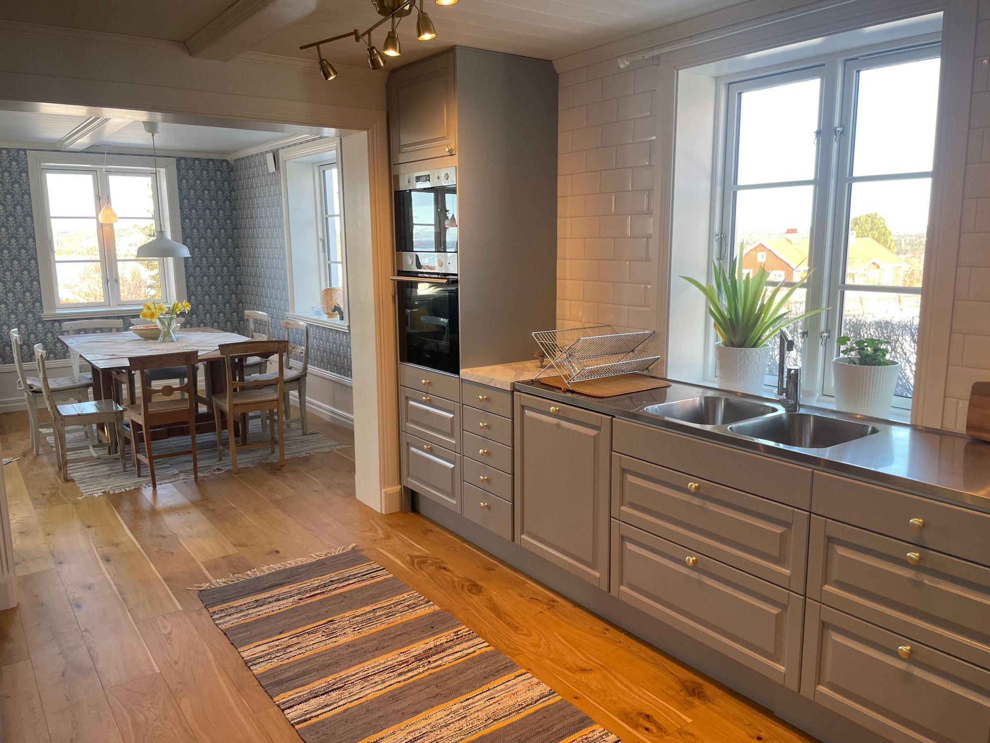 Nyrenoverad Villa/Fritidshus m utsikt över Siljan! – bild 4 av 23