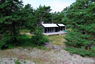 Sandby strand, Mälarhusen vid havet på Österlen