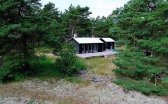 Sandby strand, Mälarhusen vid havet på Österlen