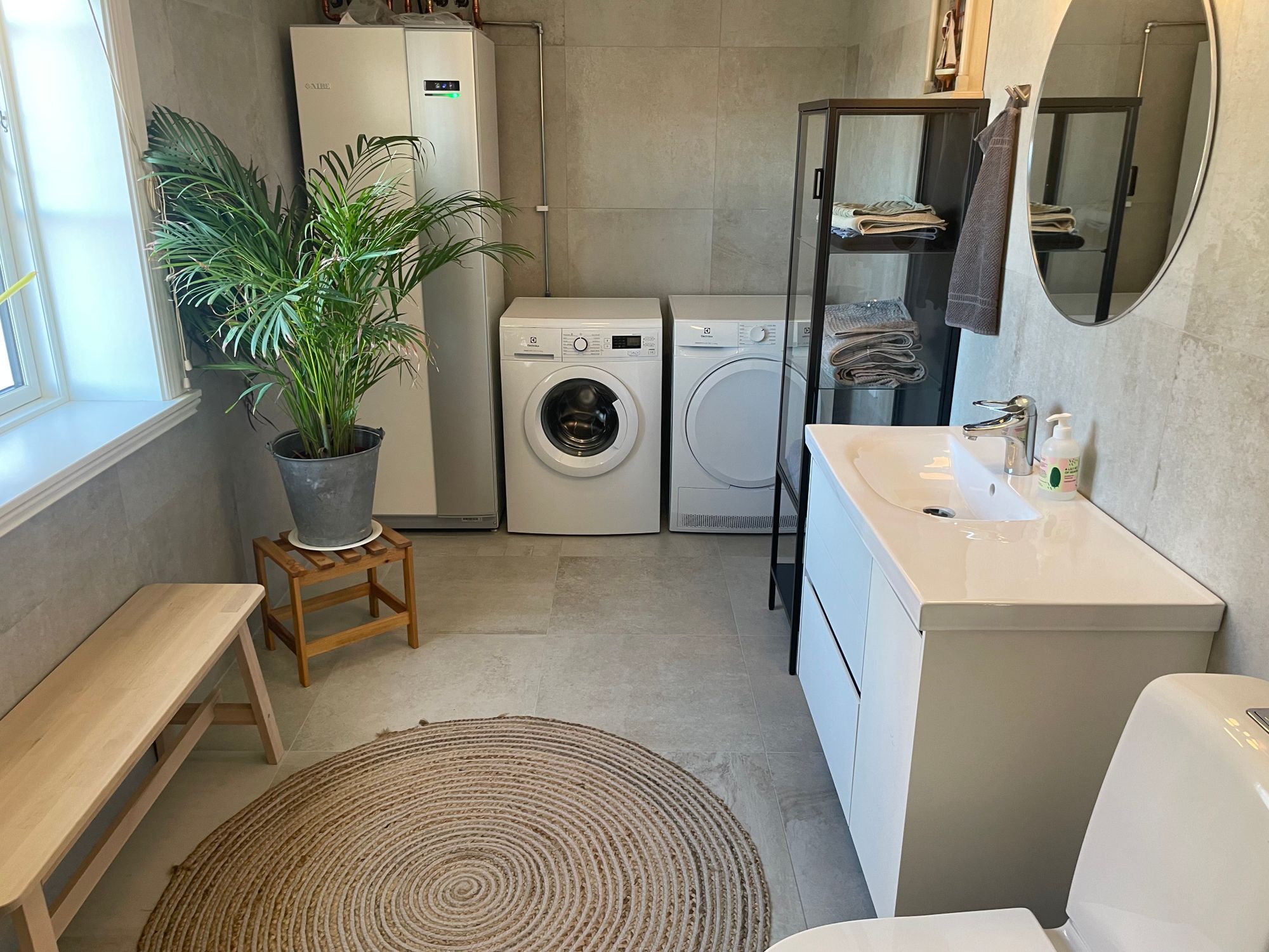 Nyrenoverad Villa/Fritidshus m utsikt över Siljan! – bild 9 av 23