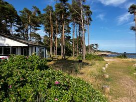Stuga precis vid havet Österlen