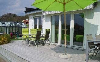 Mysigt enplanshus med havsutsikt i Nösund, Orust