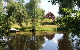 Stuga södra Småland vid Ronnebyån en äkta idyll