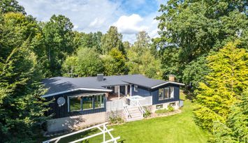 Den lantliga Spastugan nära hav & skog! 12 min Hav