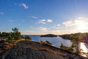 Skärgårds idyll, högt läge och fantastisk utsikt