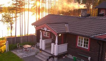 hög standard, strandnära vid sjö, lugnt!