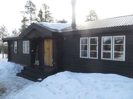 Lovely cottage in Gubbmyren next to Lindvallen