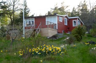 Three rooms and a kitchen summer house.