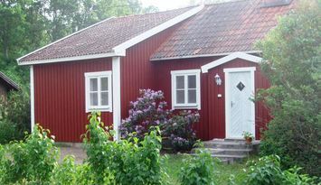 Charmigt hus på Adelsö nära Stockholm uthyres