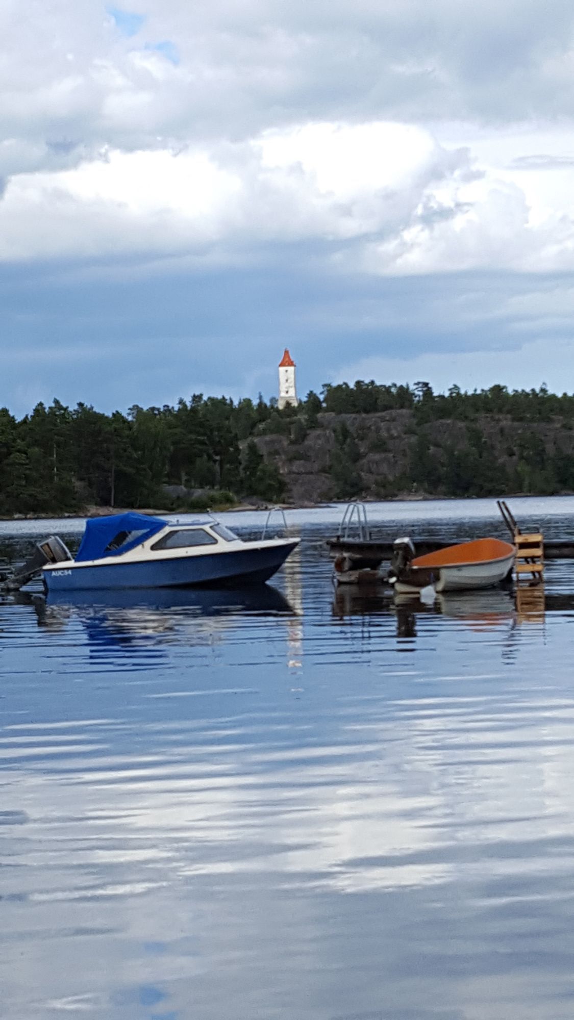 Stuga vid havet, nära strand och skog. – bild 18 av 22